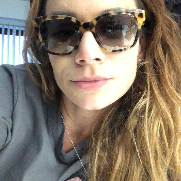 Prada sunglasses - Picture 5 of 6